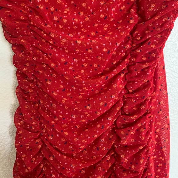 Nasty Gal Red Floral Ruched Dress - Picture 4 of 6